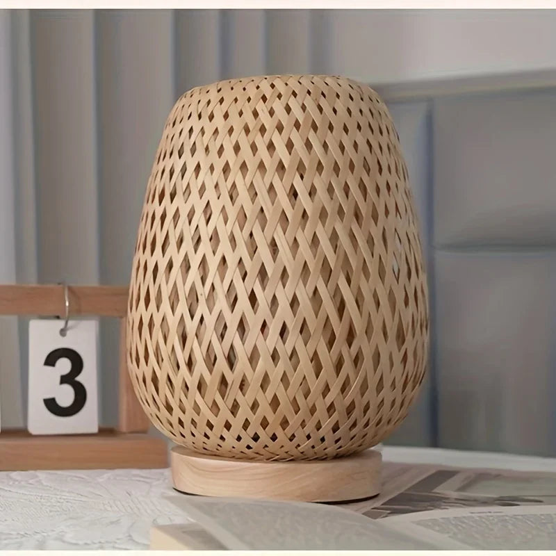 Retro Japanese Style Lamp Bamboo Woven Desk Lamp Handmade Rattan LED Desk Lamp Wooden House Decoration Light